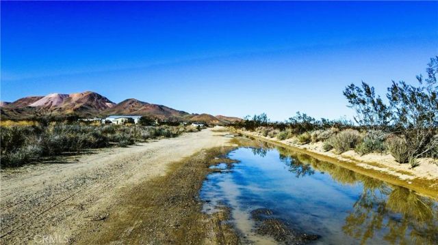 0 Fickett, Mojave, CA 93501
