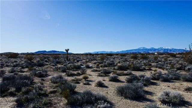 0 Fickett, Mojave, CA 93501