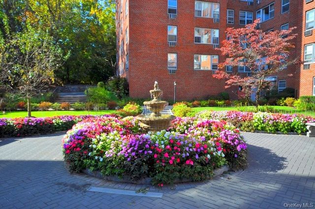 281 Garth Road B3D, Scarsdale, NY 10583