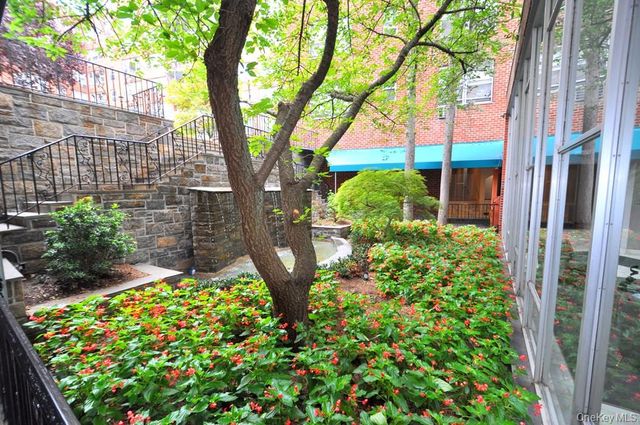 281 Garth Road B3D, Scarsdale, NY 10583