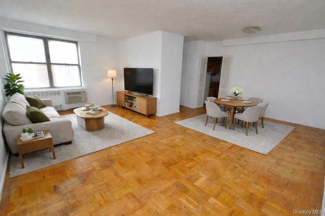 281 Garth Road B3D, Scarsdale, NY 10583
