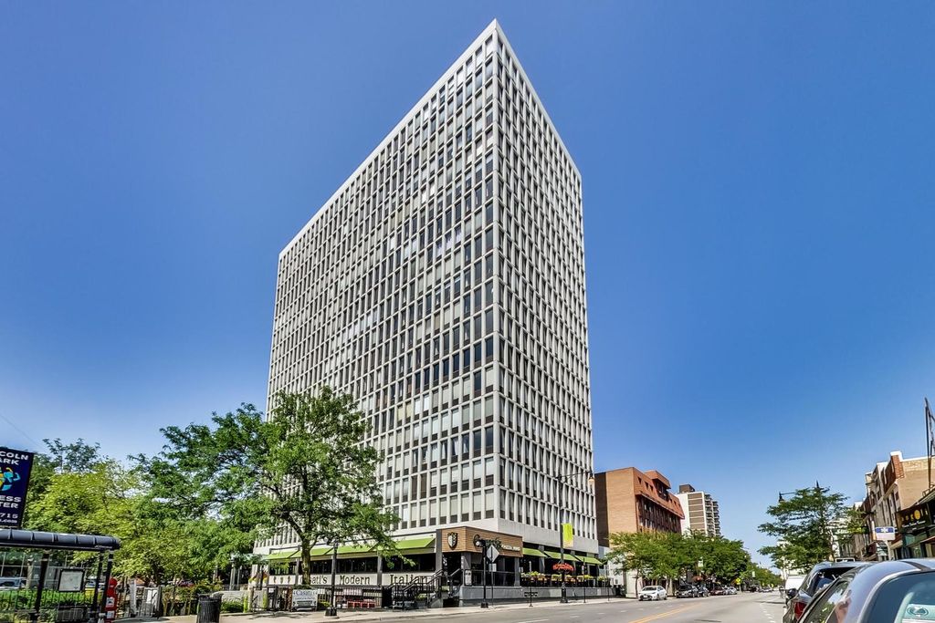 444 W Fullerton Parkway 2006, Chicago, IL 60614 — exterior