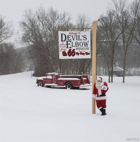 13446 Highway Z, St Robert, MO 65584