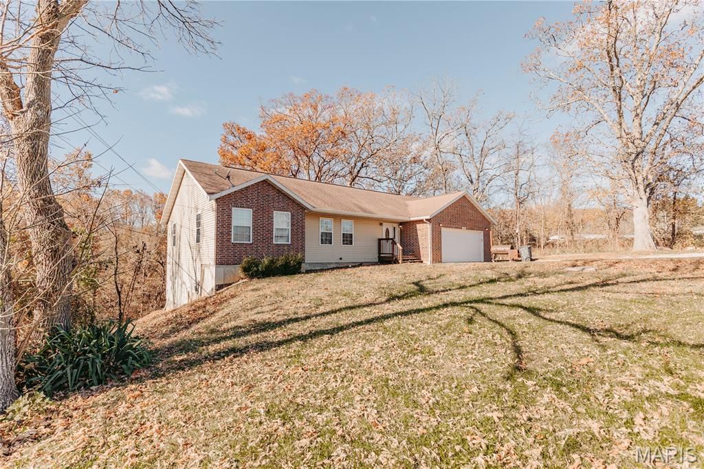 13446 Highway Z, St Robert, MO 65584