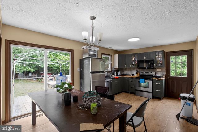9600 HONEYSUCKLE RD, Fredericksburg, VA 22408