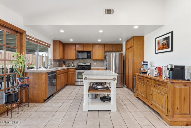 5731 Rainbow Hill Road, Agoura Hills, CA 91301
