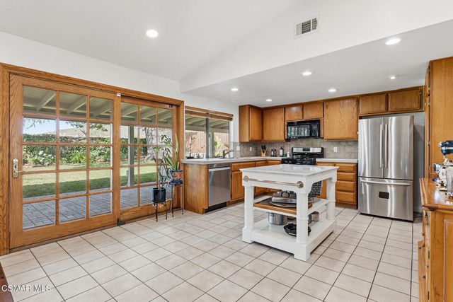 5731 Rainbow Hill Road, Agoura Hills, CA 91301