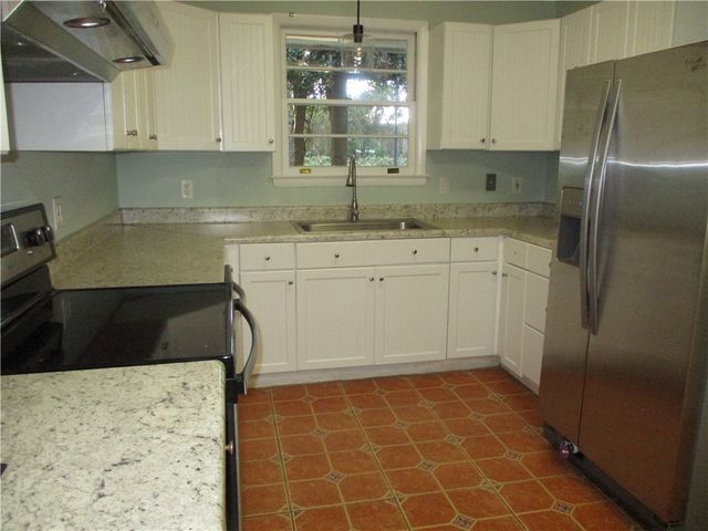 112 Highland Ave, St Simons Island, GA 31522