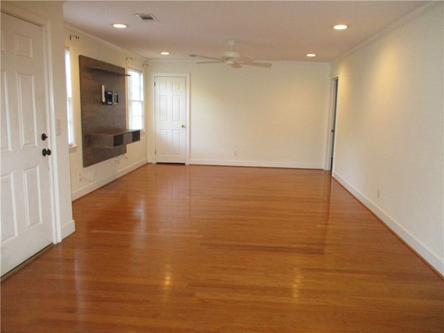 112 Highland Ave, St Simons Island, GA 31522