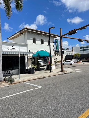 2440 HILLVIEW STREET, Sarasota, FL 34239