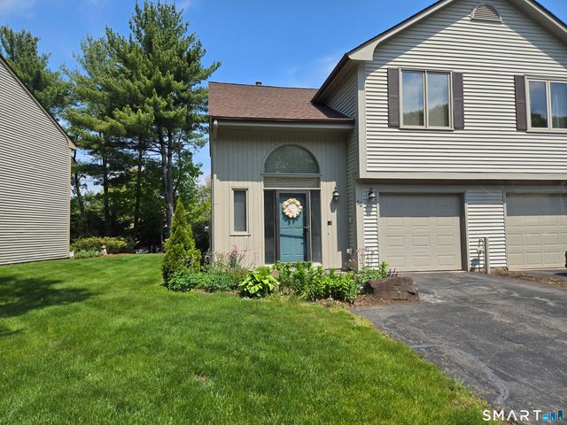 30 Apple Hill 30, Newington, CT 06111