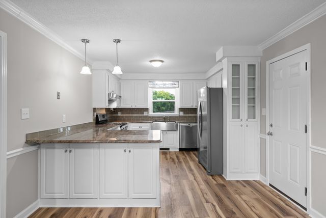 287 Ardmoor Dr, Clarksville, TN 37043