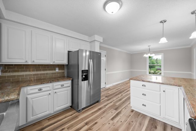 287 Ardmoor Dr, Clarksville, TN 37043