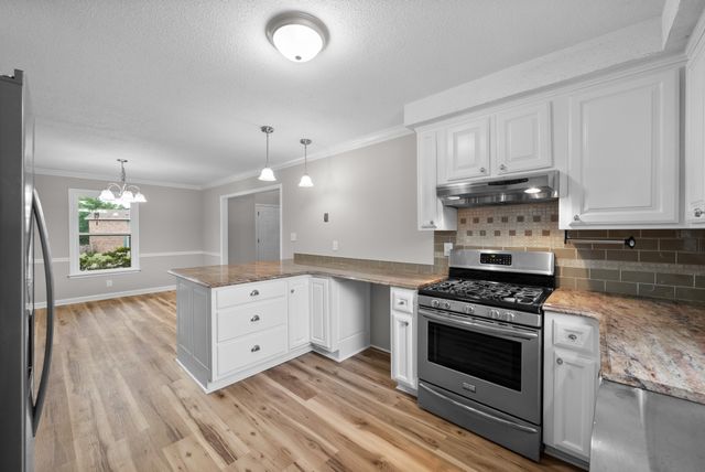287 Ardmoor Dr, Clarksville, TN 37043