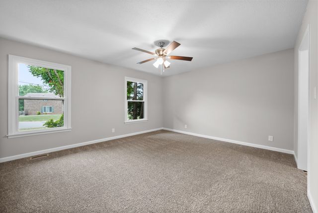 287 Ardmoor Dr, Clarksville, TN 37043