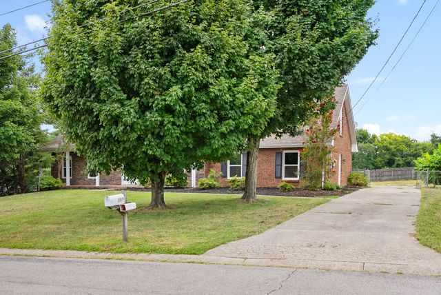 287 Ardmoor Dr, Clarksville, TN 37043
