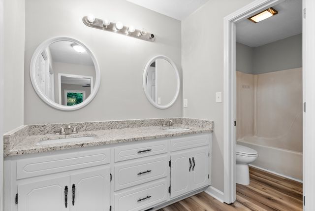 287 Ardmoor Dr, Clarksville, TN 37043