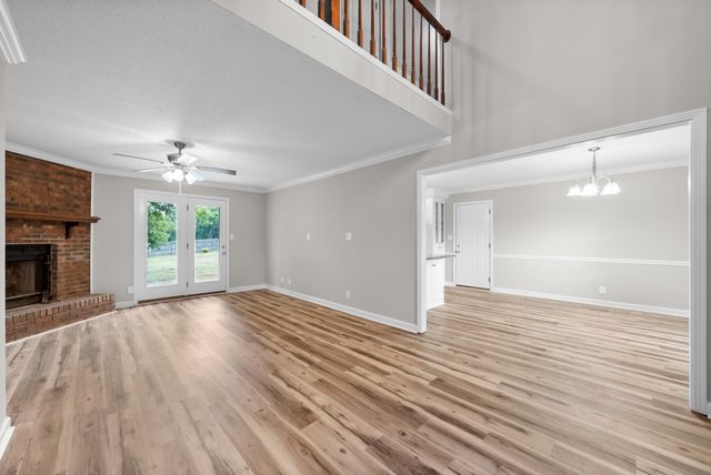 287 Ardmoor Dr, Clarksville, TN 37043