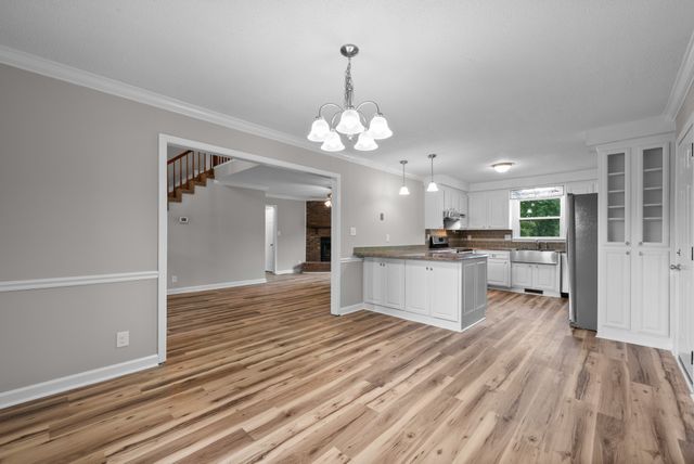 287 Ardmoor Dr, Clarksville, TN 37043