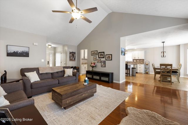 11404 Cassidy Ln, Louisville, KY 40229