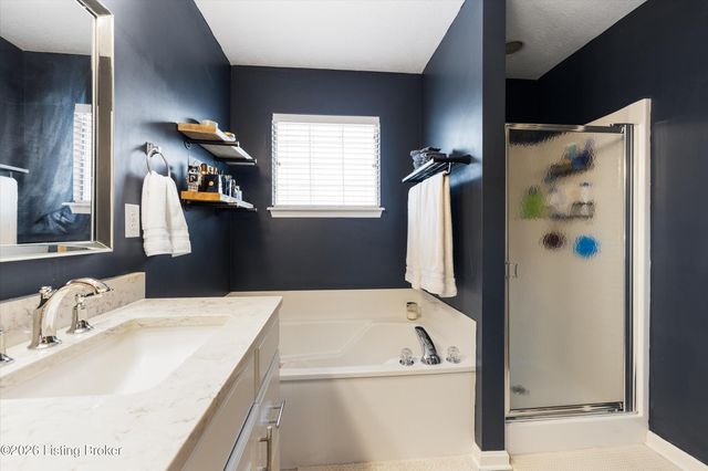 11404 Cassidy Ln, Louisville, KY 40229