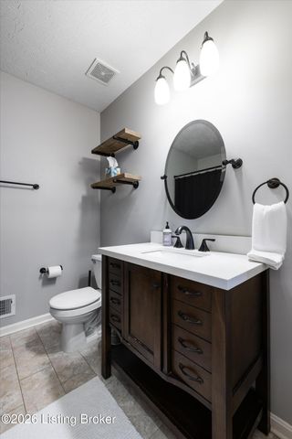 11404 Cassidy Ln, Louisville, KY 40229