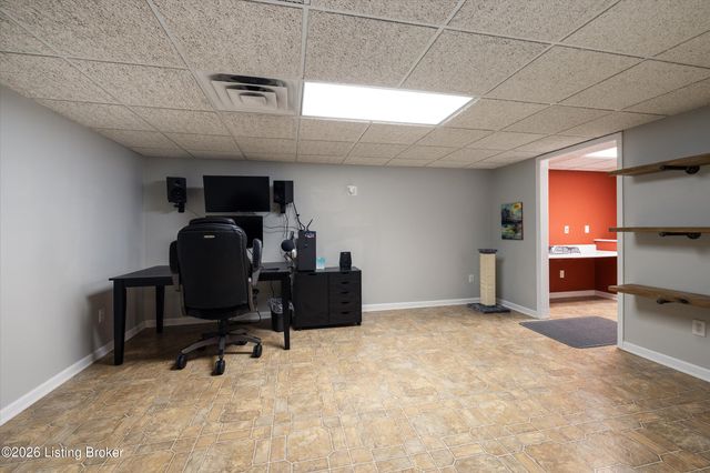 11404 Cassidy Ln, Louisville, KY 40229