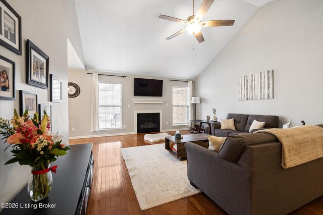 11404 Cassidy Ln, Louisville, KY 40229