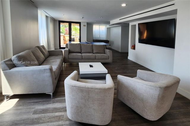 110 N Federal Hwy 602, Fort Lauderdale, FL 33301