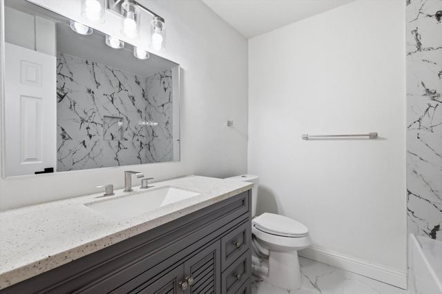 2211 Sierra Drive, Grapevine, TX 76051