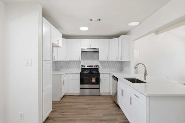 2211 Sierra Drive, Grapevine, TX 76051