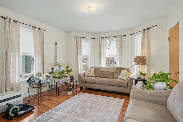 188 Waverley St 1, Belmont, MA 02478