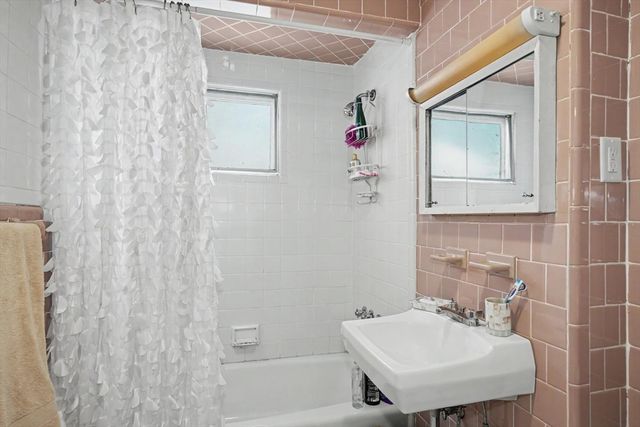 188 Waverley St 1, Belmont, MA 02478