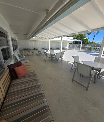 2899 Collins Ave 410, Miami Beach, FL 33140