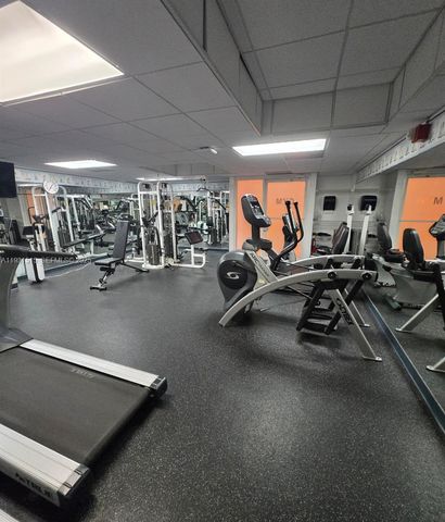 2899 Collins Ave 410, Miami Beach, FL 33140