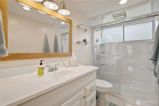 28504 23rd Avenue S, Federal Way, WA 98003