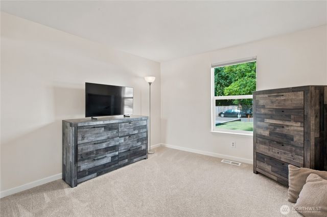 28504 23rd Avenue S, Federal Way, WA 98003