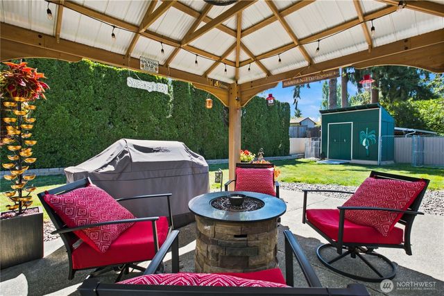 28504 23rd Avenue S, Federal Way, WA 98003