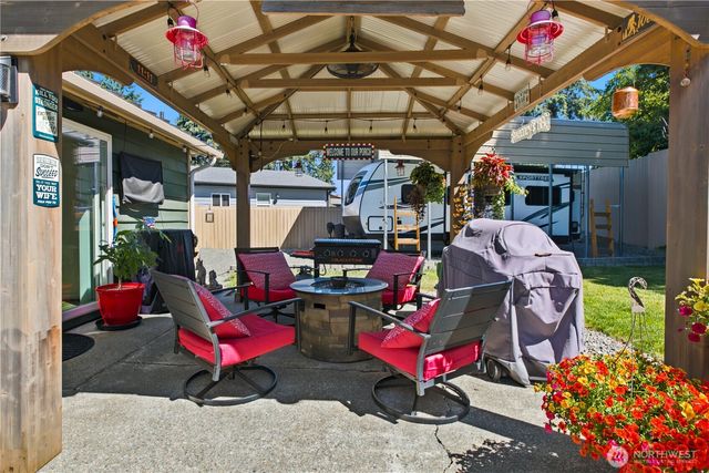 28504 23rd Avenue S, Federal Way, WA 98003