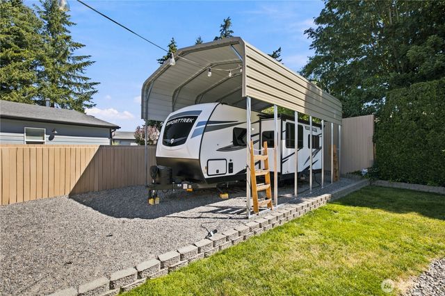 28504 23rd Avenue S, Federal Way, WA 98003