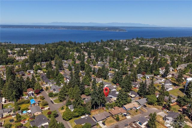 28504 23rd Avenue S, Federal Way, WA 98003