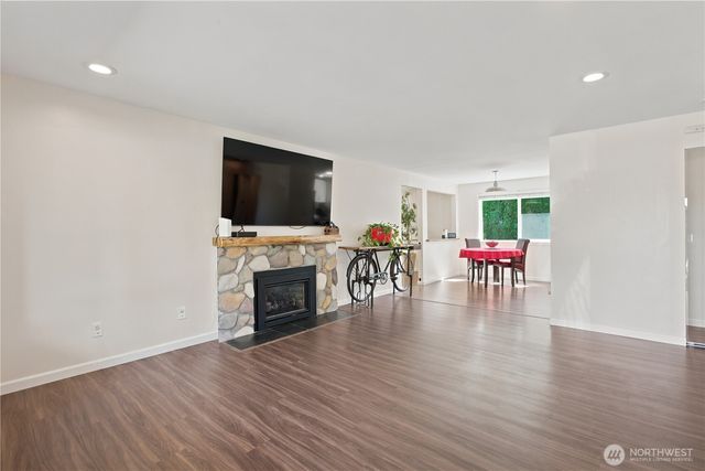 28504 23rd Avenue S, Federal Way, WA 98003