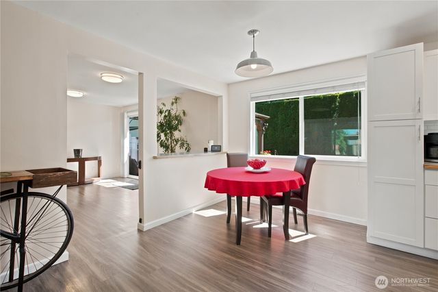 28504 23rd Avenue S, Federal Way, WA 98003