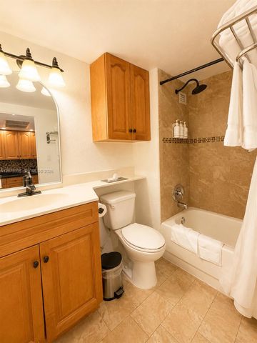 19201 Collins Avenue 828, Sunny Isles Beach, FL 33160