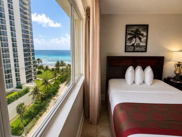 19201 Collins Avenue 828, Sunny Isles Beach, FL 33160