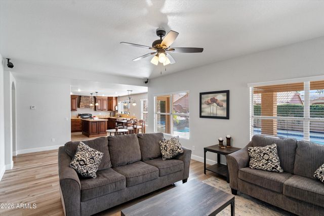 1335 E Horseshoe Avenue, Gilbert, AZ 85296