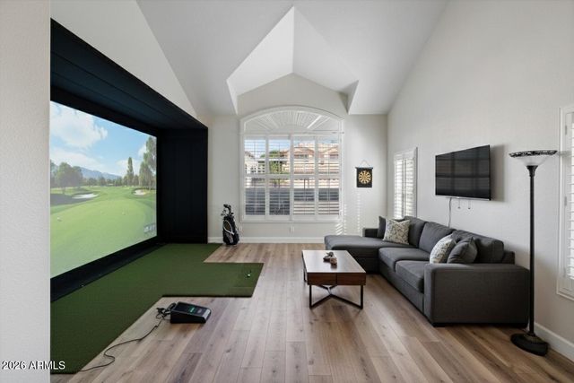 1335 E Horseshoe Avenue, Gilbert, AZ 85296