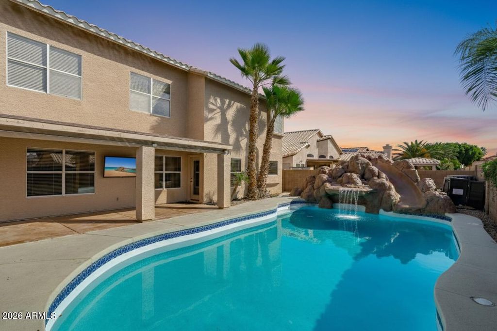 1335 E Horseshoe Avenue, Gilbert, AZ 85296