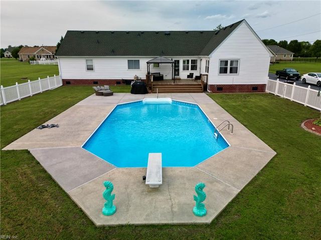 1305 Sanderson RD, Chesapeake, VA 23322