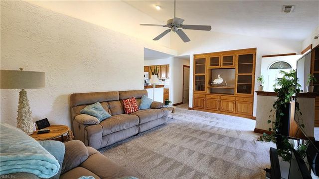 1305 Sanderson RD, Chesapeake, VA 23322